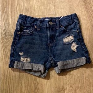 Girls Levis shorts!